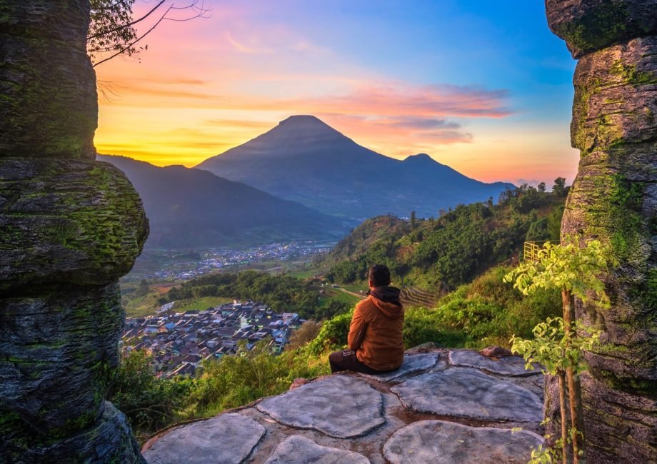 Menikmati wisata di sekitaran Villa Pintu Langit